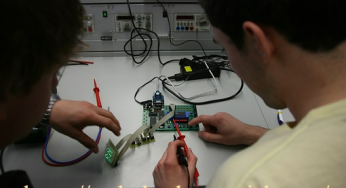 20 Alasan Memilih Jurusan Teknik Elektro di Universitas